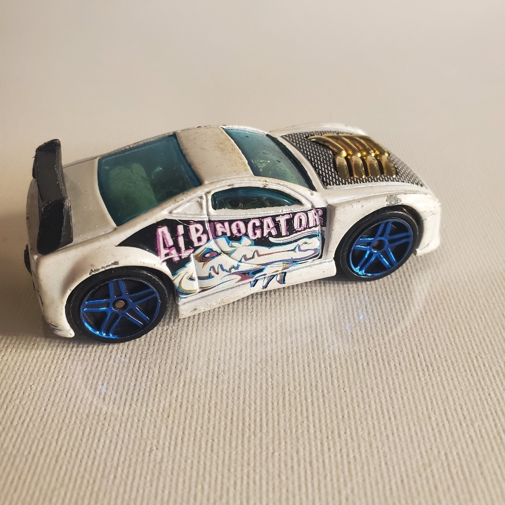 Vintage 2003- "Furiosity" Albinogator Hot Wheel